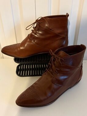 Joan & David Women's Brown Leather Lace-Up Ankle Booties
